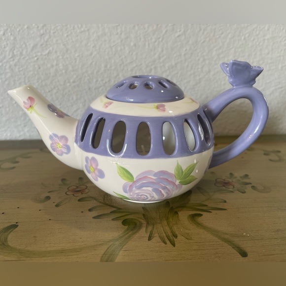 Vintage Hallmark Ceramic Teapot - Picture 2 of 6